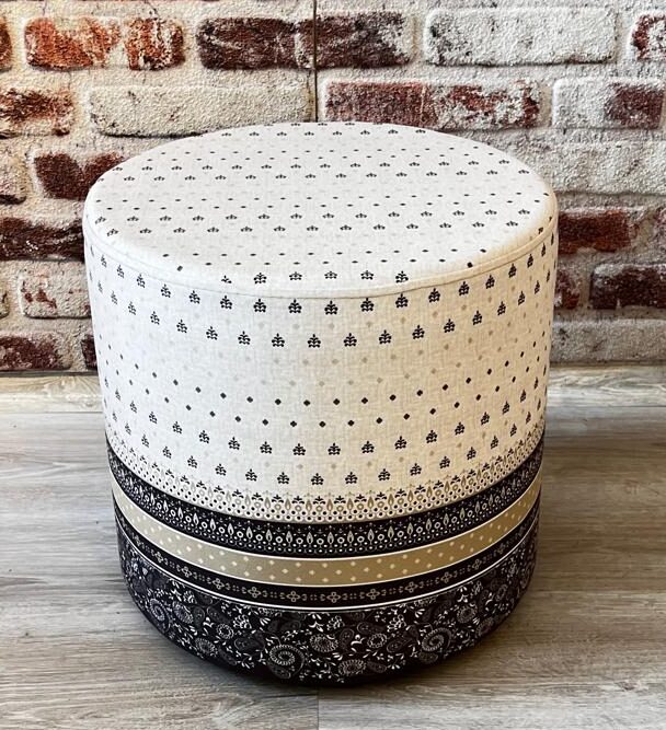 Helen Desenli Dekoratif Yuvarlak Puf