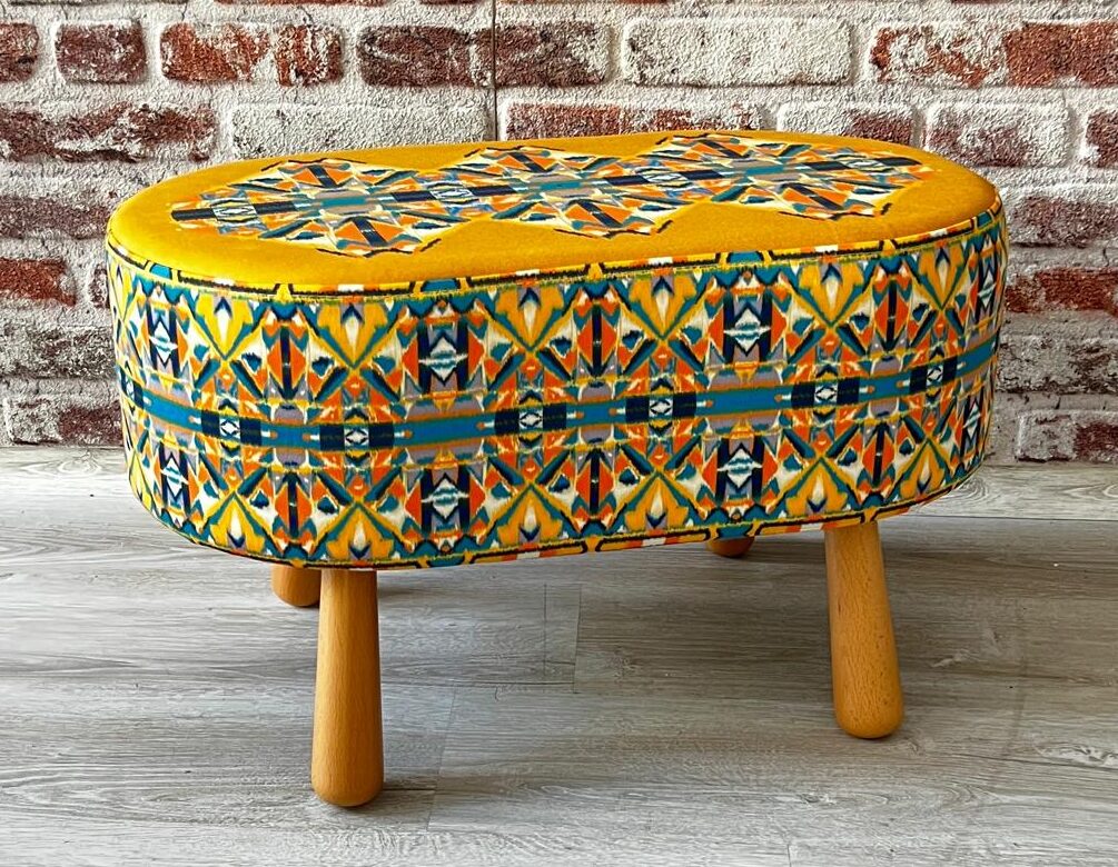 Hardal İkat Desenli Dekoratif Oval Puf