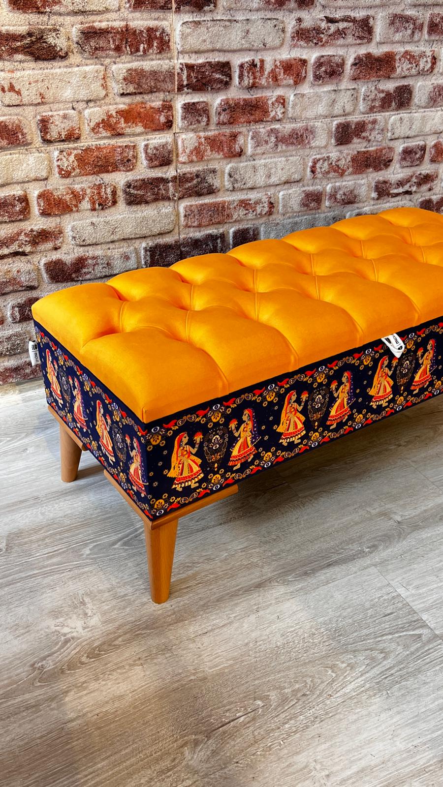 Hintli Kızlar Desenli Sandıklı Dekoratif Puf - Görsel 2