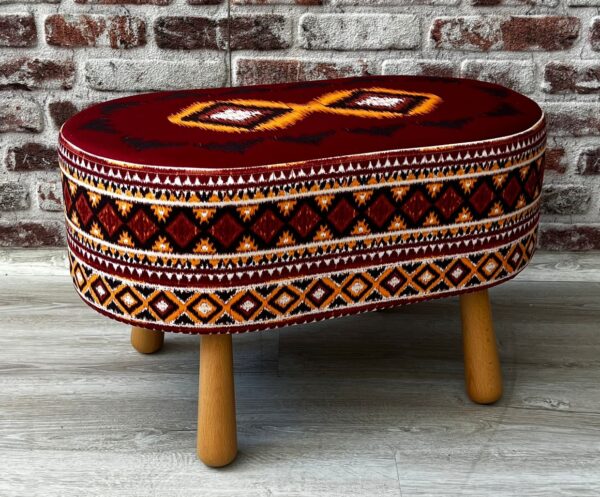 Kahve İkat Desenli Dekoratif Oval Puf